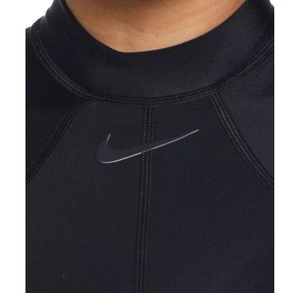 NWOT Nike Women's Hydralock Fusion Long Sleeve Rashguard - Picture 2 of 5